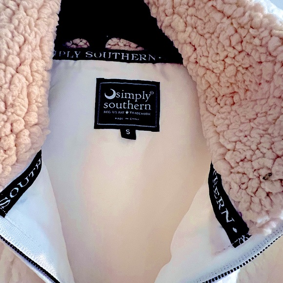 Simply Southern fur sleeveless soft zip up vest. for Winter season. - Picture 5 of 5